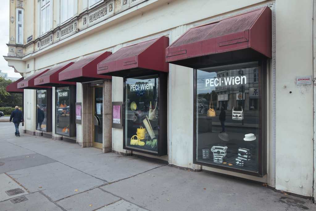 Lucky 3 Buttons Bags Family